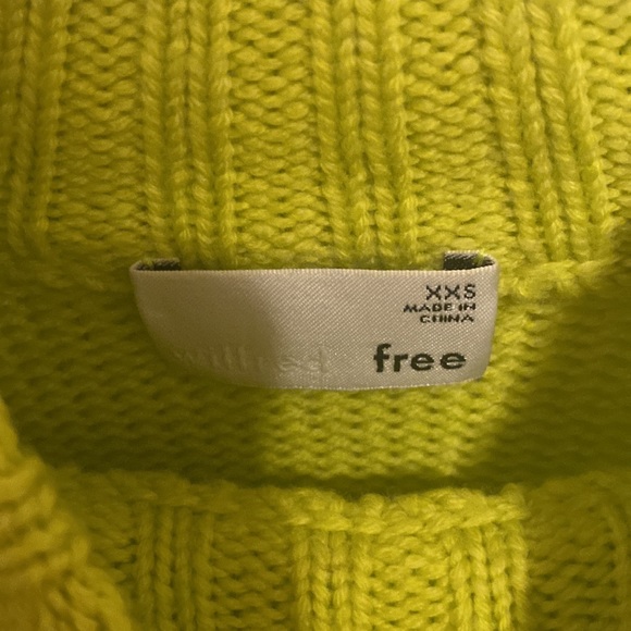 Aritzia Merino Wool Harper Sweater - Picture 2 of 2